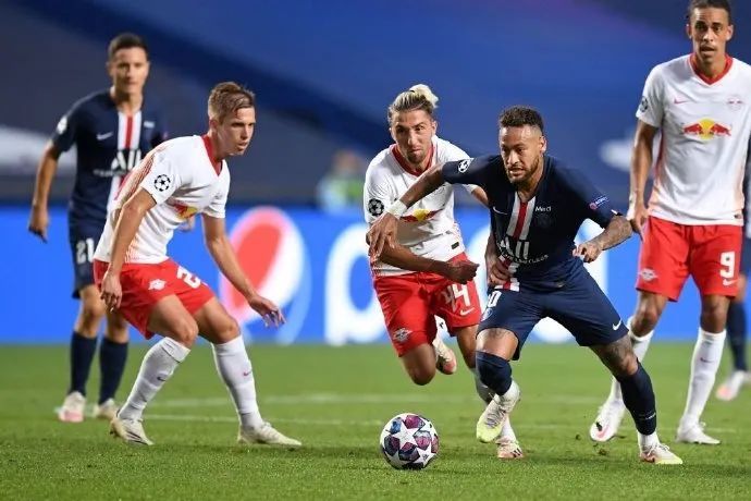  巴黎人主帅运筹帷幄，临场换人改变比赛走势